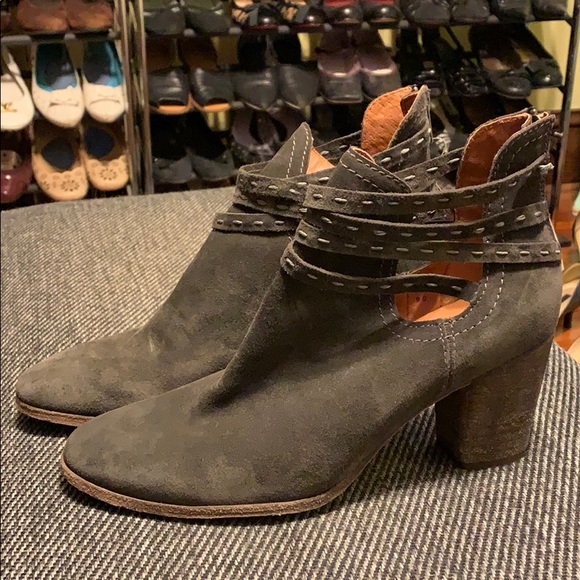 Grey suede Frye Naomi Pickstitch booties - Picture 2 of 5